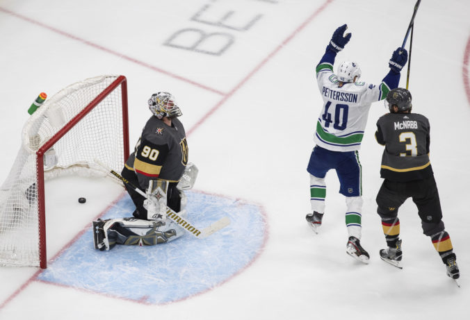 canucks_golden_knights_hockey_39245 e61a3cd37c4148949c29096169772d9c 676x461