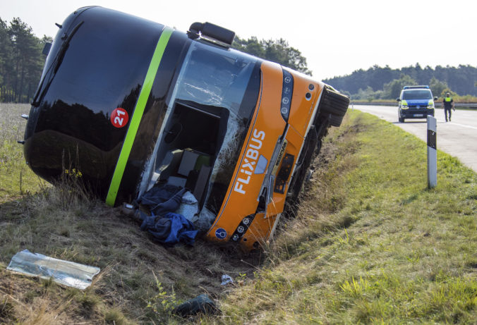 germany_bus_accident_72952 45ef5c0838254f60aa7fc8ad10fd73dc 676x461