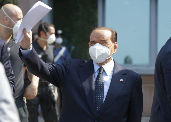 aptopix_virus_outbreak_italy_berlusconi_56883 7b0f1ca6415d4cfdb7ba2c25ddce38e5 676x483