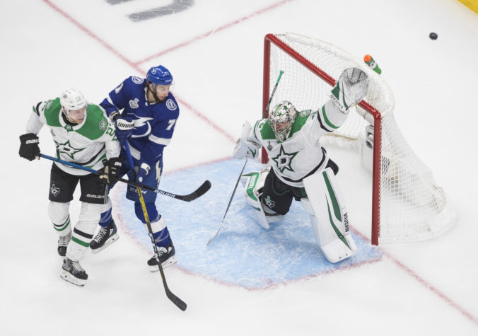 stanley_cup_stars_lightning_hockey_58640 03adcdfce8cc4bef9573cb2077473dbd 676x475