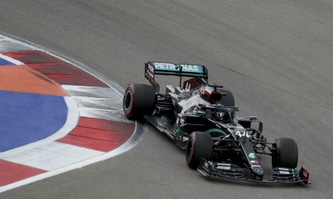 lewis hamilton 676x404