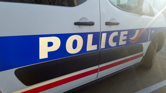 francuzska policia 676x380