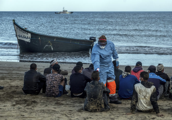 aptopix_spain_europe_migrants_30745 4fa35ed70ec046cba673698c2e179cf9 676x473