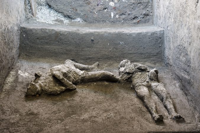italy_pompeii_ancient_bodies_63635 0305d3eda4d141198149717022485bbb min 676x450