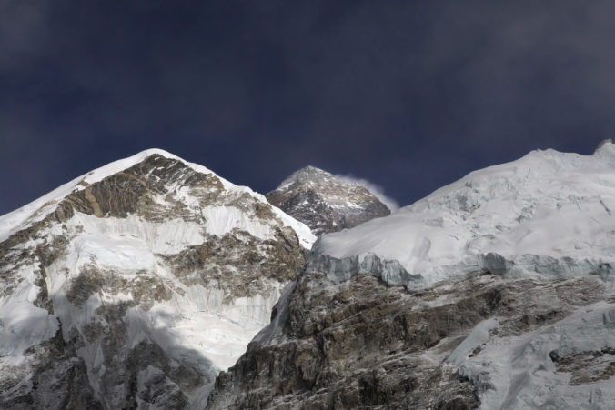 nepal_everest 676x451