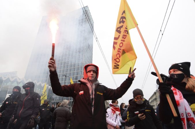 poland_protest_74419 14b656502b7b475dbef006566a5f3108 min 1 676x448