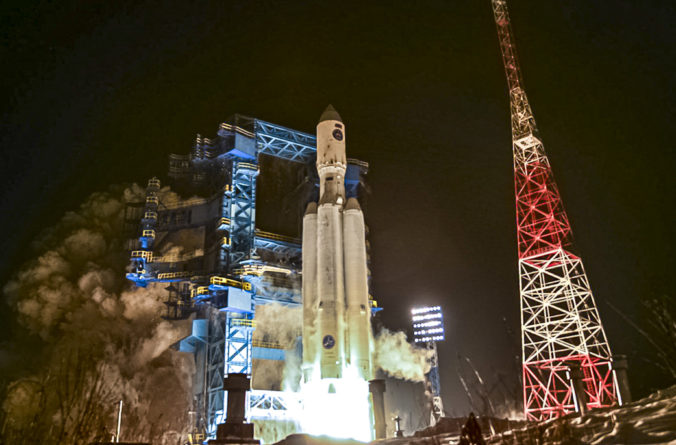 russia_space_rocket_40867 352de5ecaf394b17a6d5152275b6471b 676x445