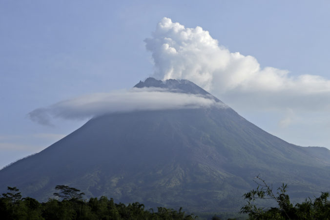 aptopix_indonesia_volcano_66253 7dac548f72c74e00920a114892de8ae2 676x451