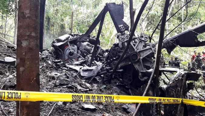 philippines_helicopter_crash_90430 d1f426e14fe047d0a7e1064688fff0ab 676x381