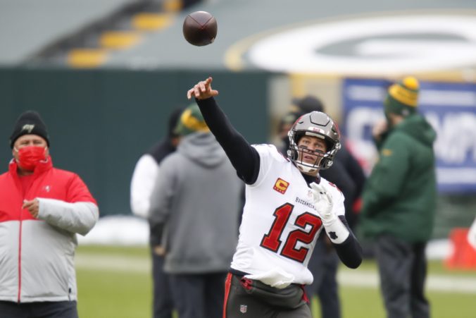 tom brady nfl tampa bay buccaneers 676x451