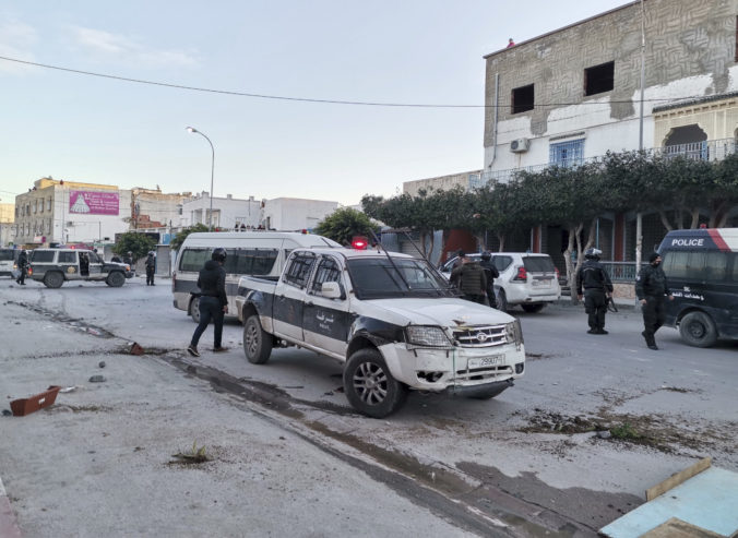 tunisia_protests_00399 022c470487a04e4fbd49cc6b3e7e38d9 676x493