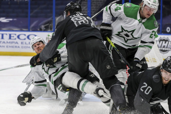 stars_lightning_hockey_78594 e68e4ccea6834a55af713f6c824a895d 676x451