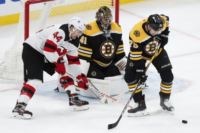 devils_bruins_hockey_56351 3102a1e6ae7945c8b56b852c6e94025f 676x451