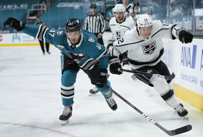 kings_sharks_hockey_46369 dd5a6f108028448aa6a8988d62263071 676x456