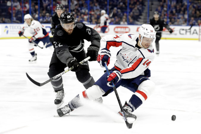 capitals_lightning_hockey_06560 cb343ed0df144e7cadc9aecf12cb162e 676x451