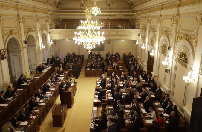 cesky parlament 676x443