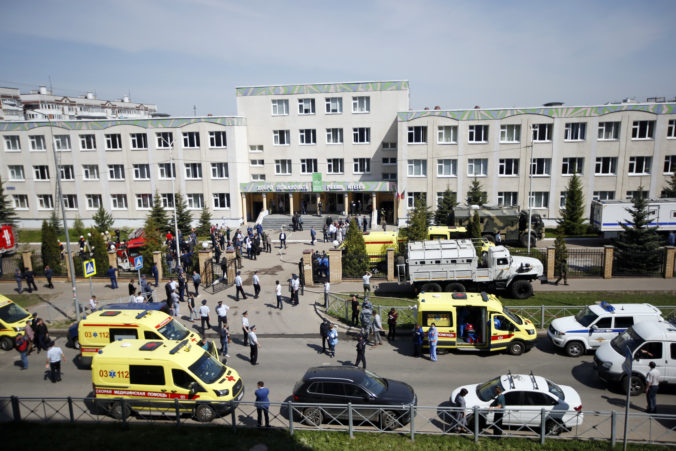 aptopix_russia_school_shooting_12303 542794541a75478aa5067601a74df9c4 676x451