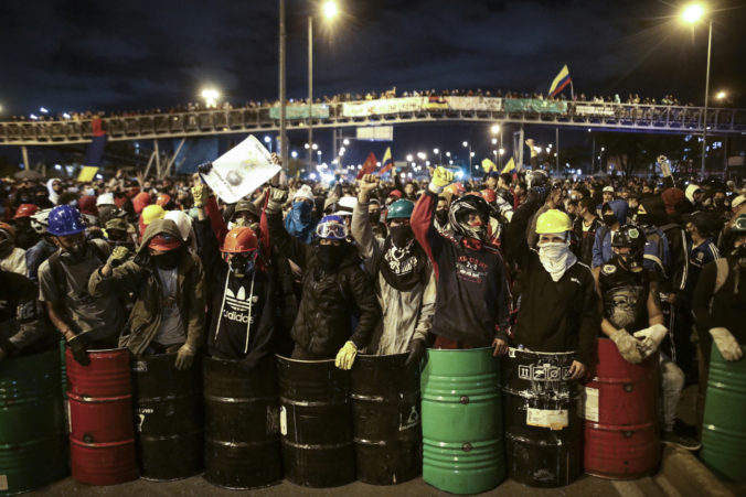 colombia_protests_26601 ff07b88ab96a4571b729df43602df883 676x451