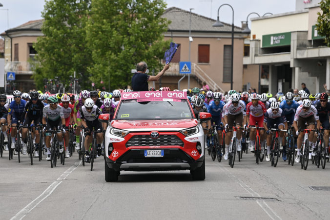 italy_giro_cycling_26308 56104c15144b41b4a58134e886b99277 676x451