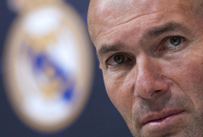 soccer_real_madrid_zidane_leaves_66085 02b9715114524cbc8a97a3db57aaa991 676x457