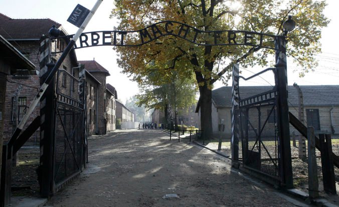 auschwitz 676x414