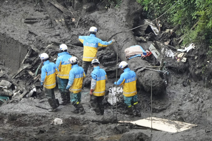 japan_mudslide_40473 b54bdc18c8d24626b25d83d5d1ead457 676x451