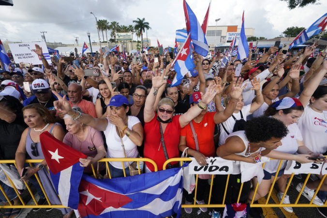 cuba_protests_miami_67605 2e09736dbbba41c88fb0450acef75f08 676x451