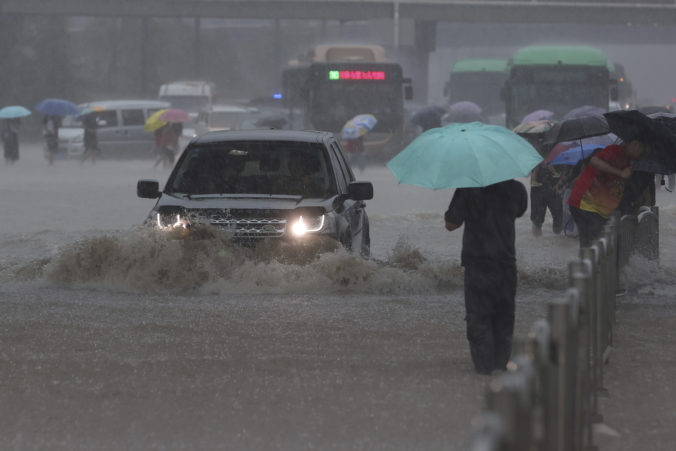 china_flooding_40695 3808f589247c4e4bb6262cbd95466f80 676x451