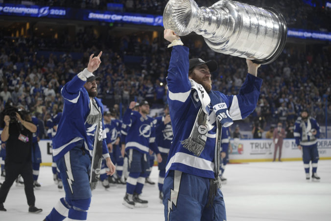 stanley_cup_hockey_57135 3b90f22f561544ed9066177e4d4bd155 676x451