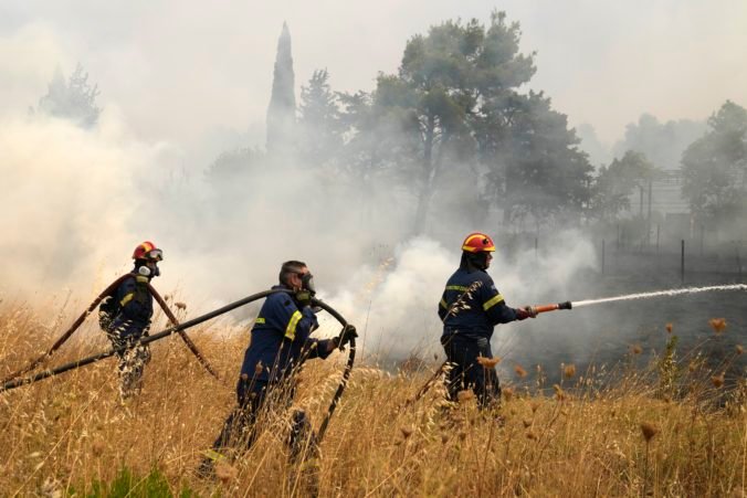 greece_fires_21895 9cbe5622ce3a42f19ecde387c8ec0ab6 676x451