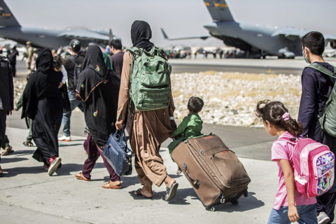 afghanistan_stranded_families_20218 30a815ec16d14881b92ff373a2667916 676x451