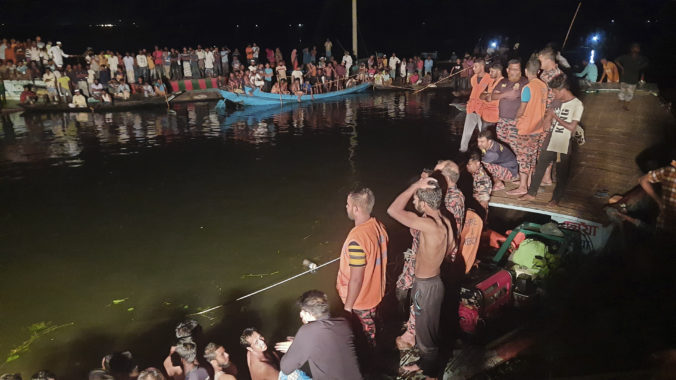 bangladesh_boat_sinking_41197 0a44ebe2cb4c41acbb41ea8b644c9552 676x380