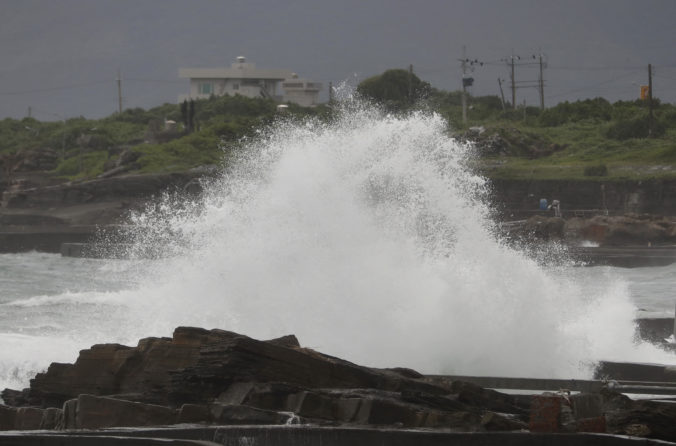 taiwan_typhoon_60598 e3d2bca36bc34fa9a9e8f5578707431d 676x446