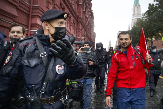 russia_election_protest_80733 d6c1105a498b4dbb9ef6b96dd0ed9c15 676x451