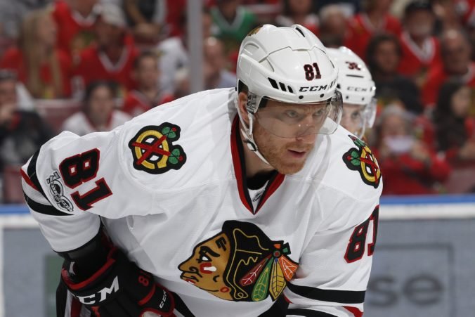 marian hossa chicago blackhawks 676x451