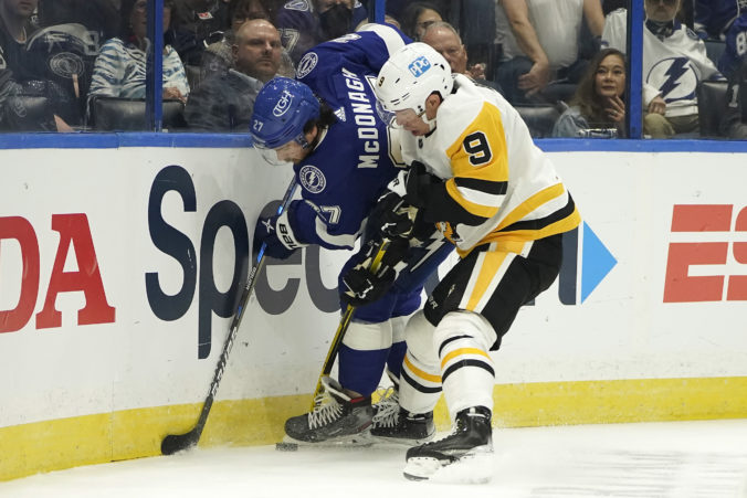 penguins_lightning_hockey_40806 680a3481d4fa4b9c9cc74efb9147ee25 676x451