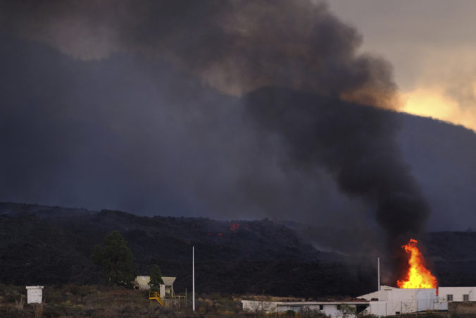 spain_volcano_01675 7b63d598808848dfb4eb69b054f3fdee 676x451