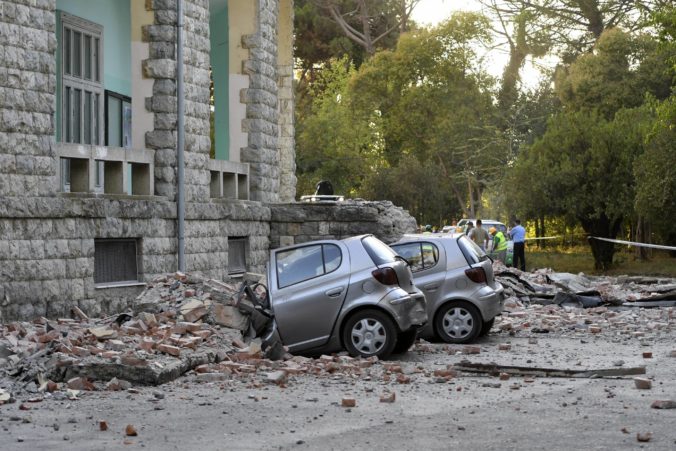 aptopix_albania_quake_03979 442aa120414c4f76905c203f1a90b954 676x451