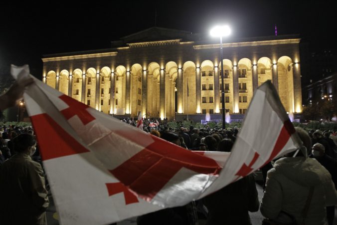 protest volby gruzinsko tbilisi 676x451