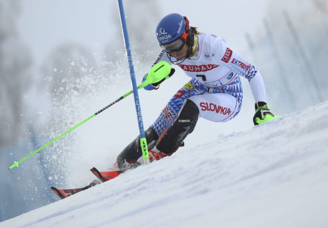 petra vlhova slalom levi 676x471