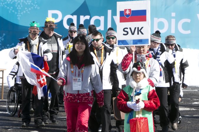 paralympiada_vztycovanievlajky 676x451