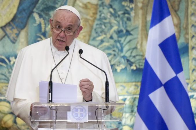 greece_pope_02347 55a772f536d84f30969e695ebe598eaf 676x451