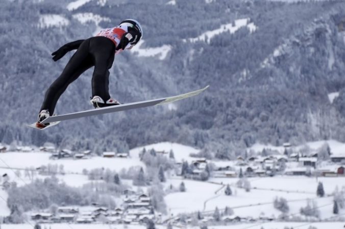 germany_ski_jumping_four_hills_01943 f5e5ef806b794347a2fadef58dd3ad40 676x450