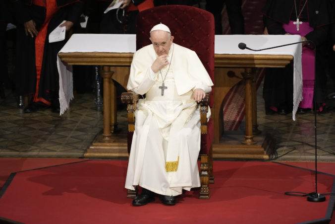 vatican_popes_birthday_11221 59b6067095f24abb95d79348596aec64 676x451