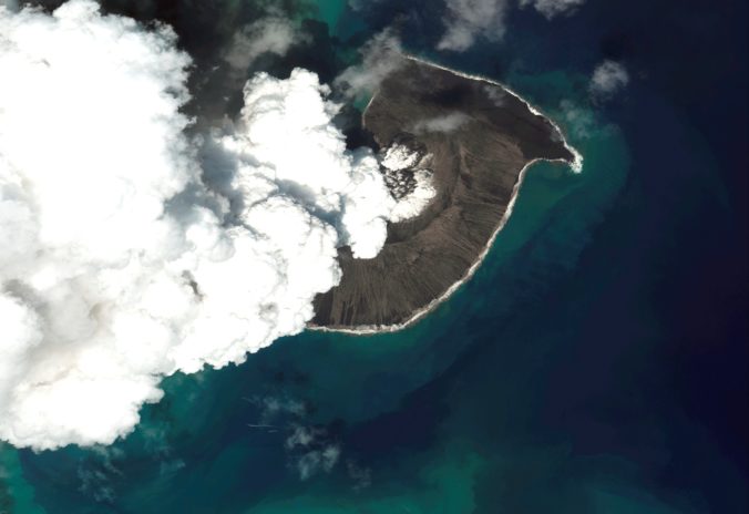 tonga_volcano_eruption_40136 419e0a42d983407db3875b7f6a500169 676x464