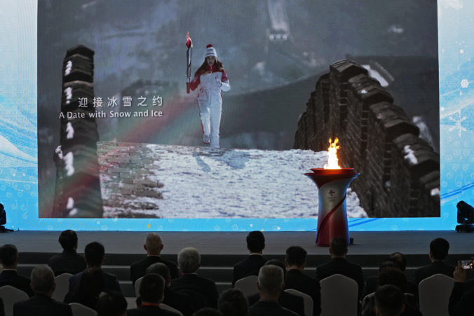 china_olympics_beijing_torch_relay_76346 95cce2b495e8441bbb1b5871c3e3ceb6 676x451