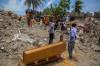 Zemetrasenia na Haiti si vyžiadali najmenej dve obete a množstvo zničených domov (video)