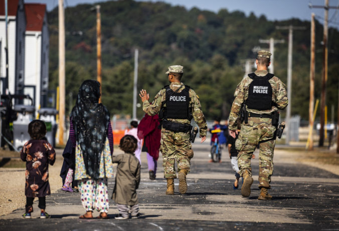 aptopix_afghan_refugees_wisconsin_08216 b69bda75f84d4b188ee895b98078b1e7 676x461