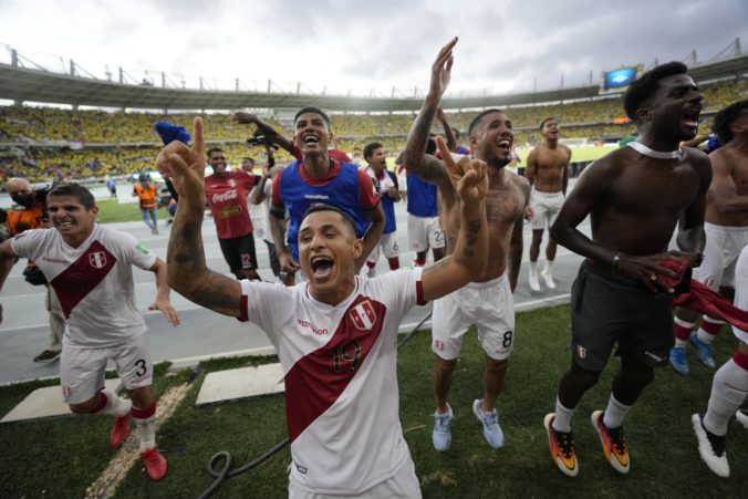 colombia_peru_wcup_soccer_42103 39542f9dec8a401cb15e82ab87fad14e 676x451