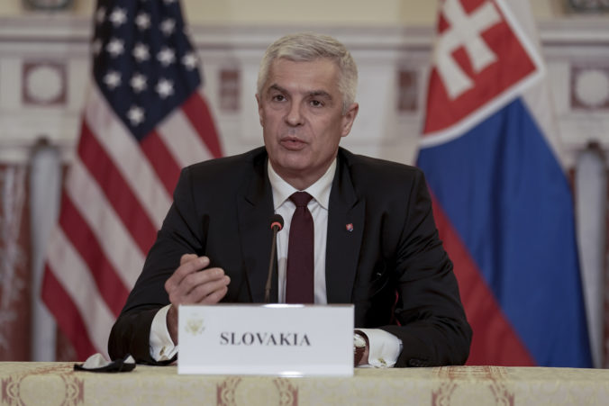 us_slovakia_04957 512b89551fcc4426abffbb9debecb722 676x451